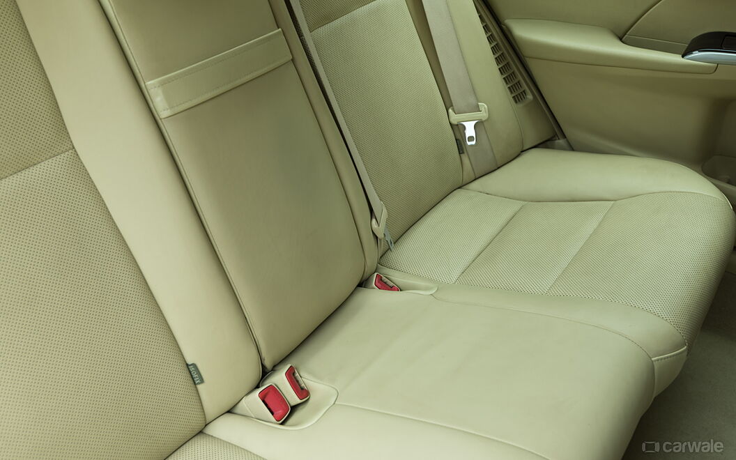Toyota Camry [2015-2019] Rear Seat Space