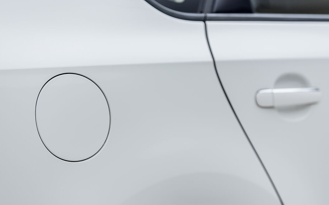 Volkswagen Vento [2015-2019] Fuel Lid Cover