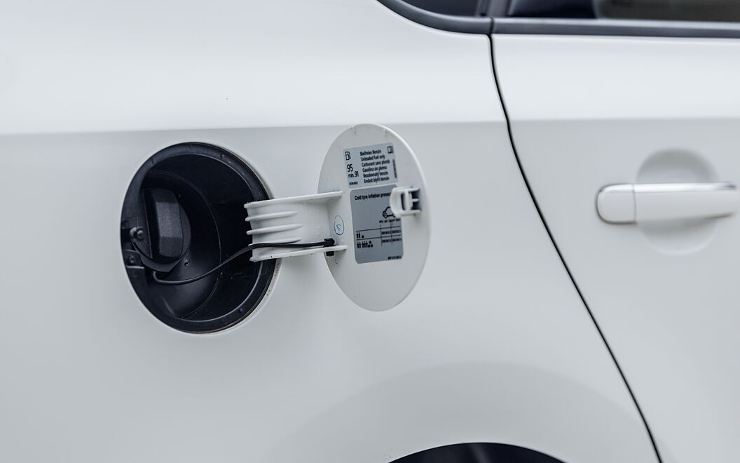 Volkswagen Vento [2015-2019] Fuel Lid Cover