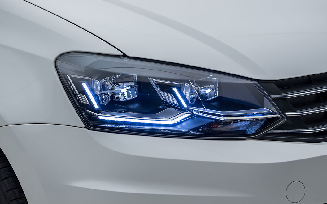Volkswagen Vento [2015-2019] Headlamps