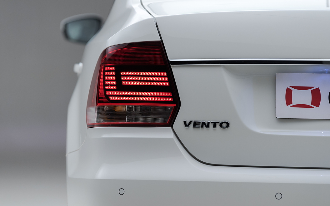 vento tail light