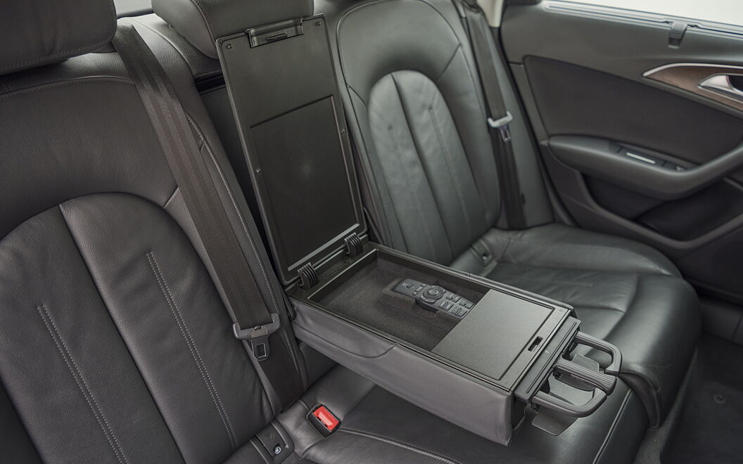 Audi A6 [2015-2019] Arm Rest in Rear Passenger Seats