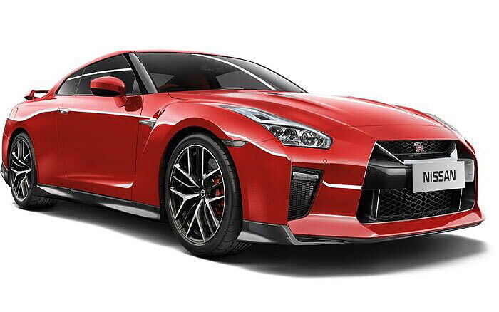 Nissan GT-R Front Right View