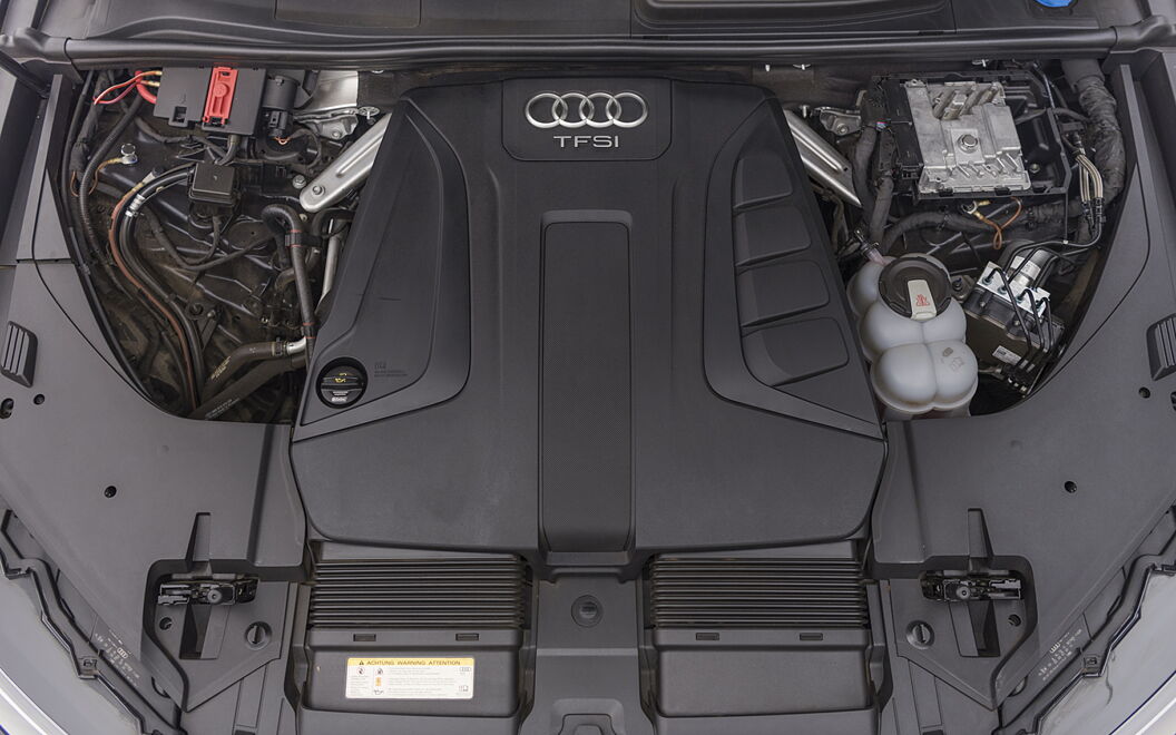 Audi Q7 [2015-2020] Engine Bay