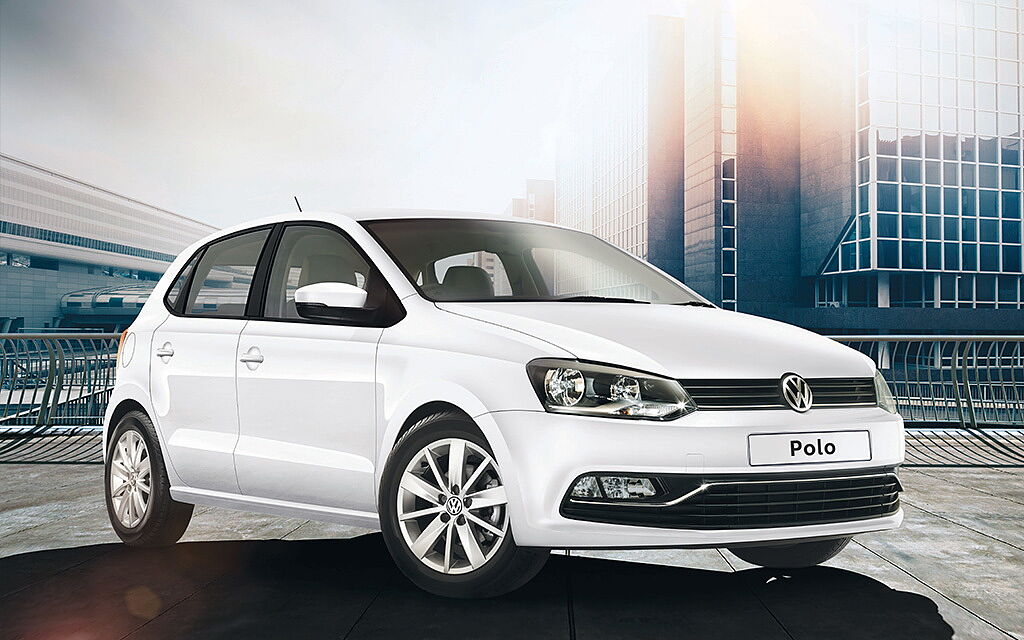 Volkswagen Polo [2016-2019] Front Right View
