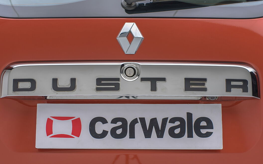 Renault Duster [2016-2019] Badges
