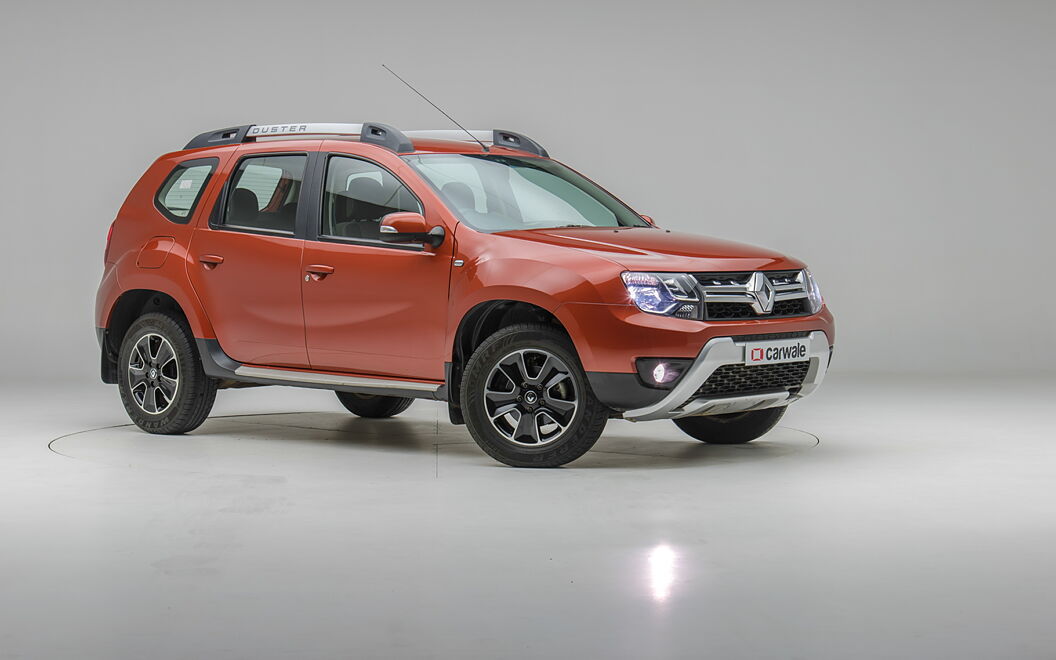 Renault Duster [2016-2019] Front Right View