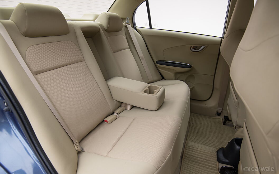 Honda Amaze [2016-2018] Rear Seat Space