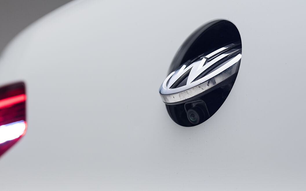 Volkswagen Passat Fuel Lid Cover