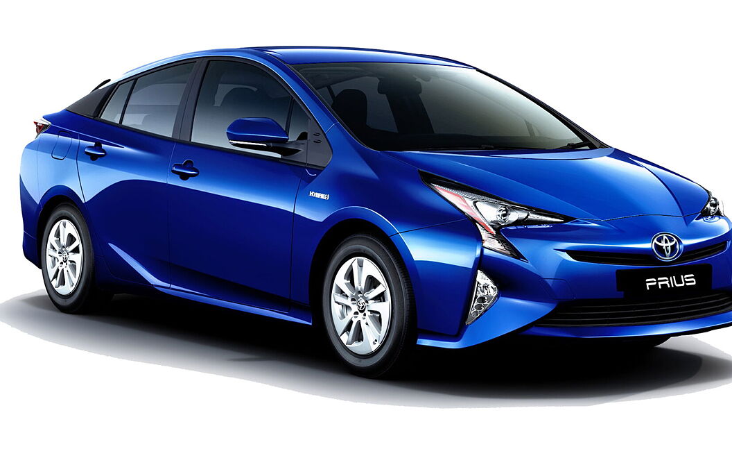Toyota Prius Front Right View
