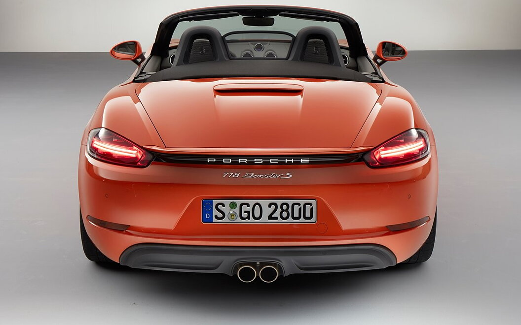 Porsche rear outlet view