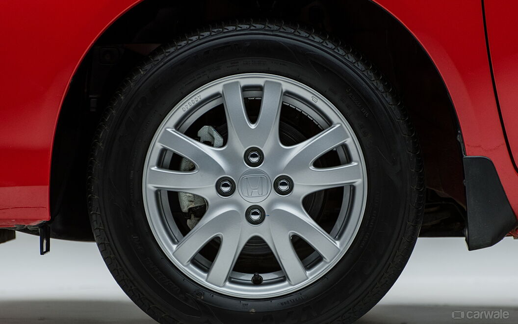 Honda Brio Wheels-Tyres