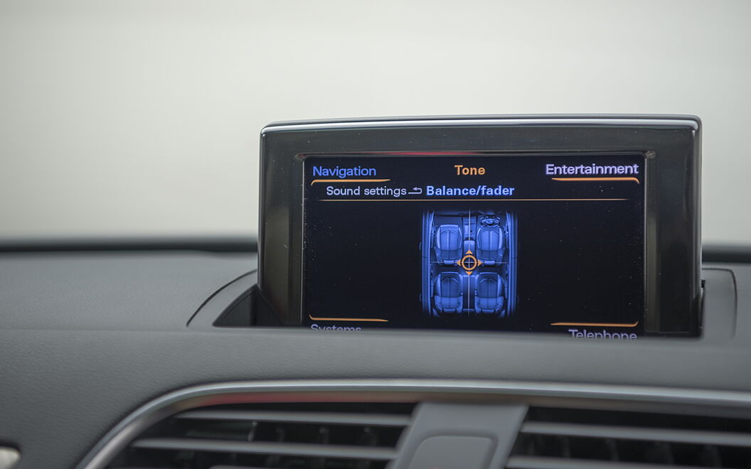 Audi Q3 [2017-2020] Interior