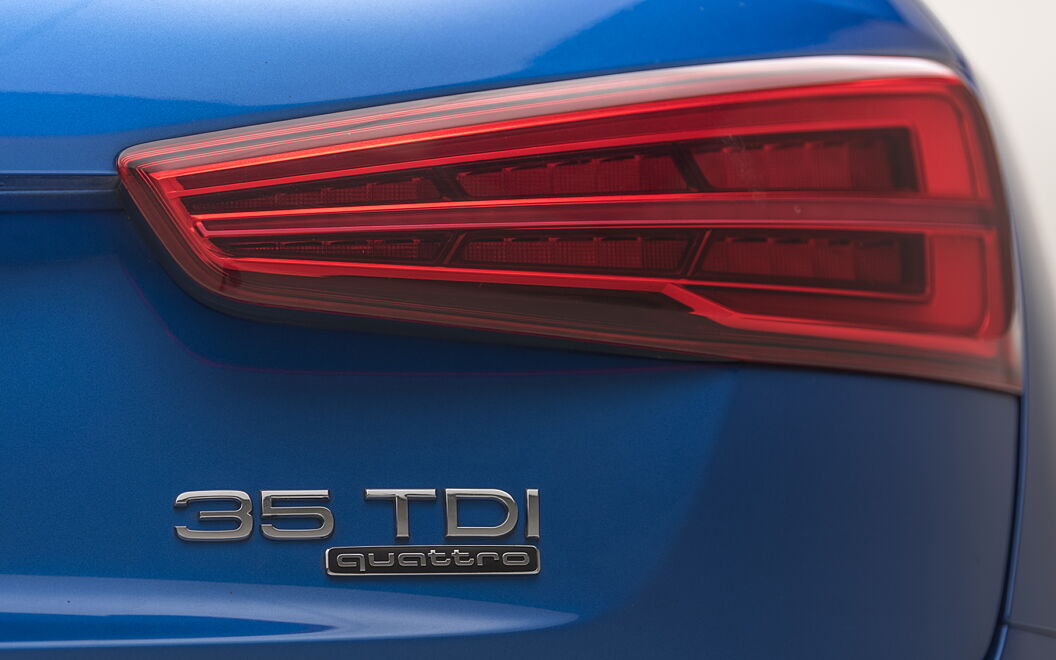 Audi Q3 [2017-2020] Tail Lamps