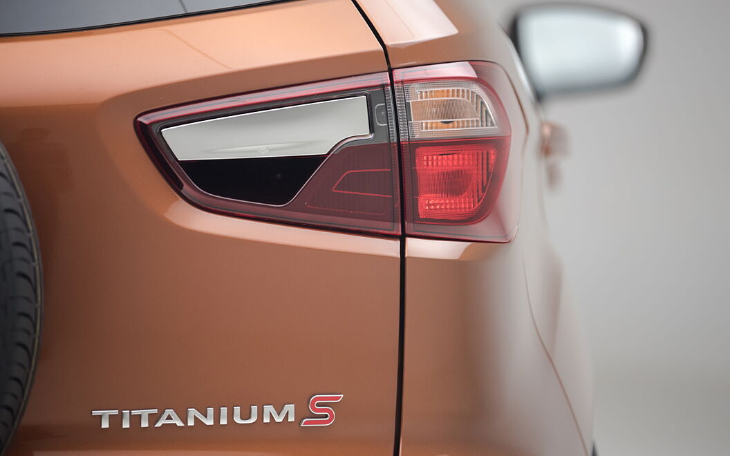 Ford EcoSport [2017-2019] Tail Lamps