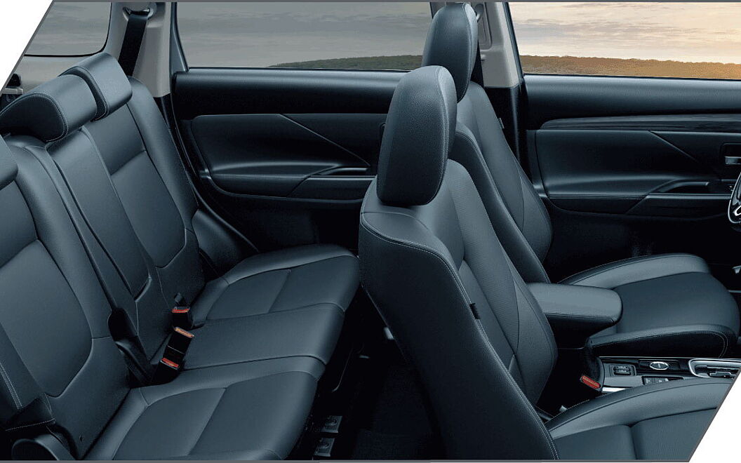 Mitsubishi Outlander Rear Seat Space