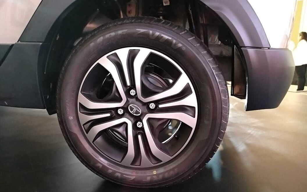 Tata Tiago NRG [2018-2020] Wheels-Tyres
