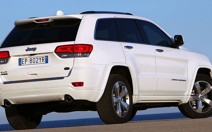 Jeep Grand Cherokee [2016-2020] Right Rear View