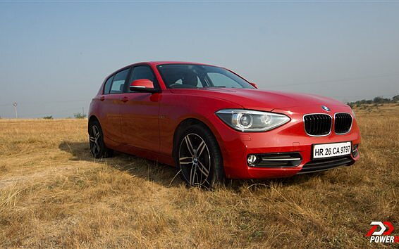 BMW 1 Series Front Right View