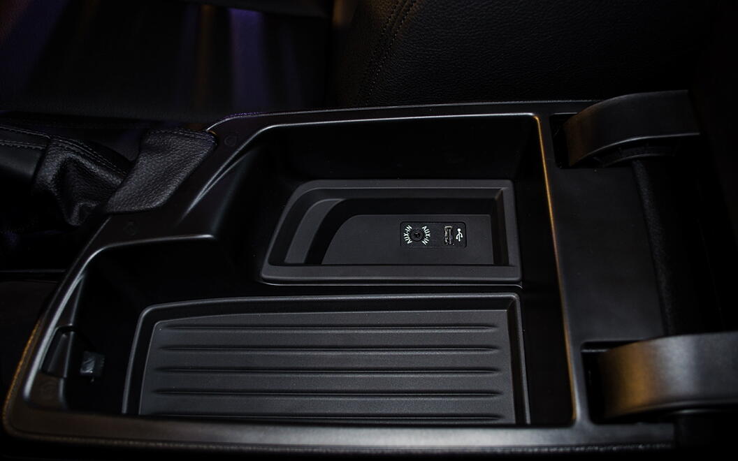 BMW 1 Series - Cup Holder | BMW 1 Series Images