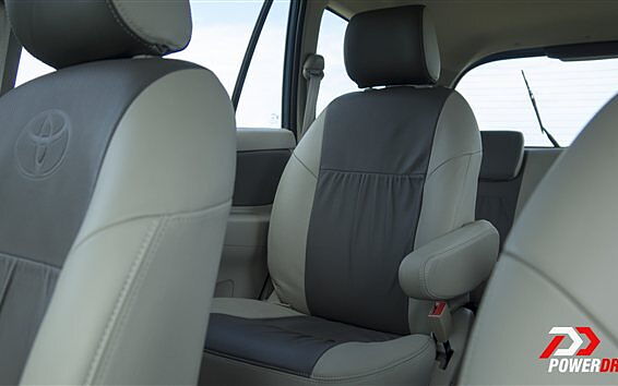 Toyota Innova [2013-2014] Interior