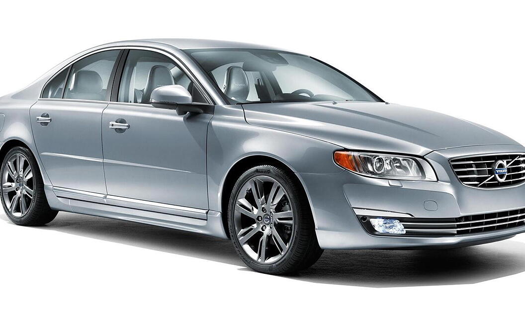 Volvo S80 [2015-2017] Front Right View