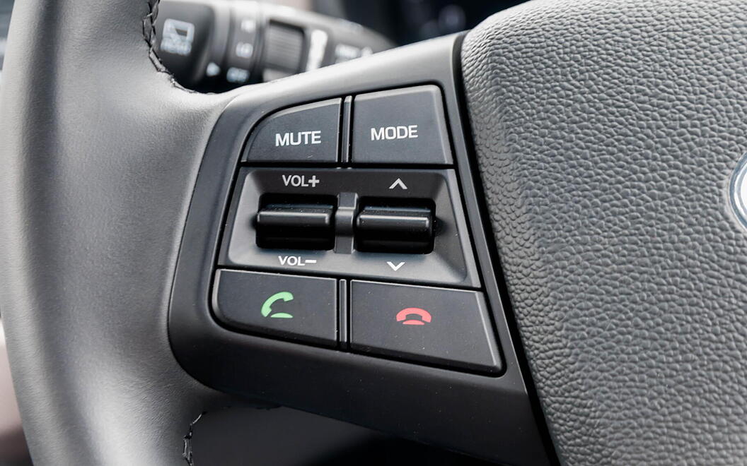 Hyundai Creta [2017-2018] Steering Mounted Audio Controls