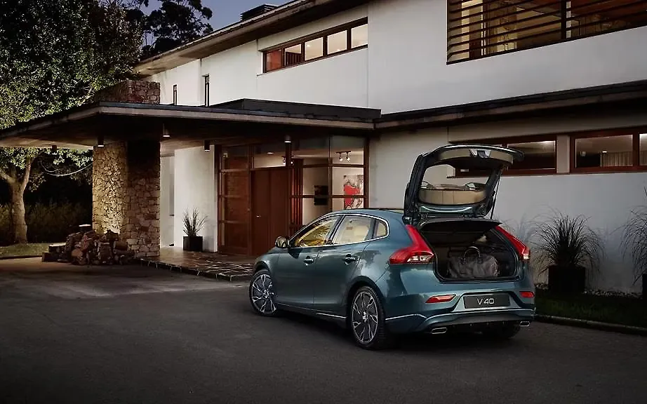 volvo-v40-2015-2016-interior-images-v40-2015-2016-interior-photo