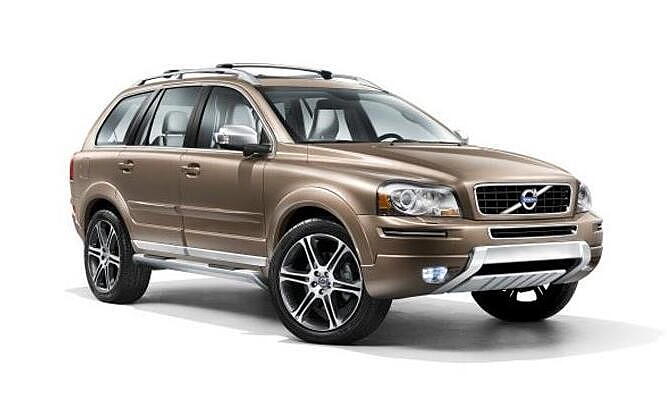 Volvo XC90 [2007-2015] Front Right View
