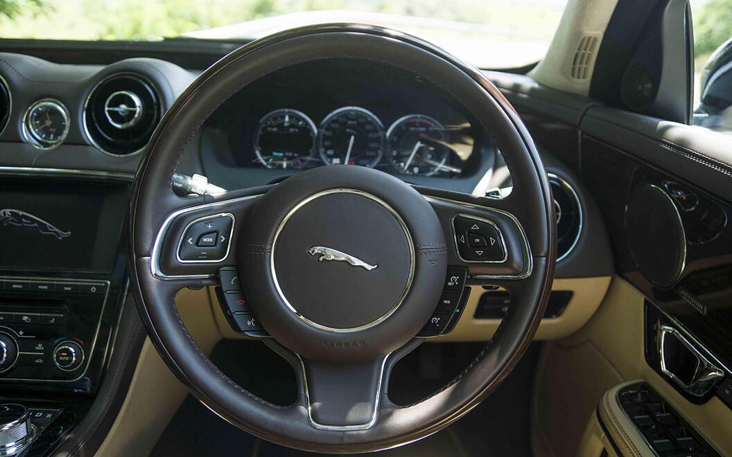 Jaguar XJ L [2014-2016] Steering