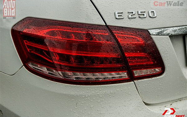 Mercedes-Benz E-Class [2013-2015] Tail Lamps