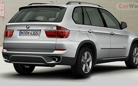 BMW X5 [2014-2019] Rear Left View