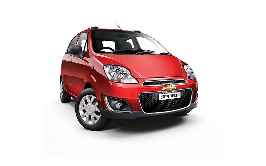 Chevrolet Spark Front Right View