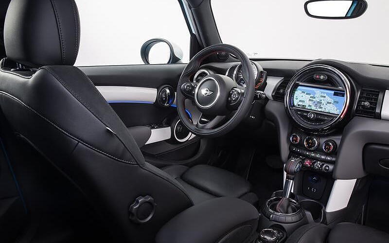 Discontinued MINI Cooper 2014 Images