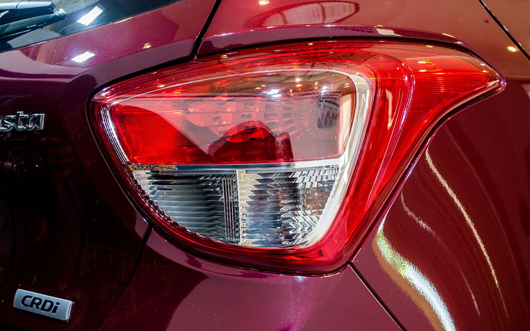 Hyundai Grand i10 [2013-2017] Tail Lamps