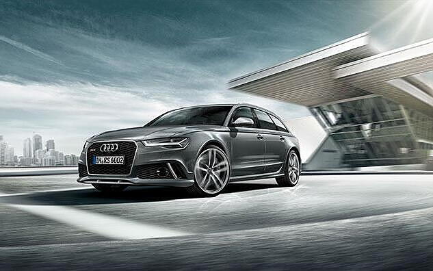 Audi RS6 Front Left View