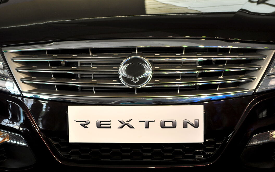 Ssangyong Rexton Front Grille