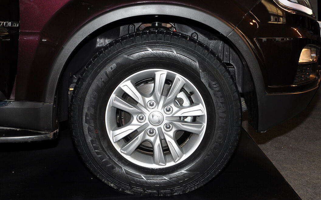 Ssangyong Rexton Wheels-Tyres