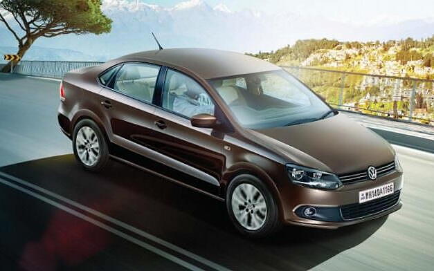Volkswagen Vento [2014-2015] Front Right View