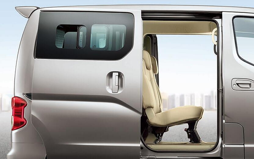Nissan Evalia [2014-2016] Door