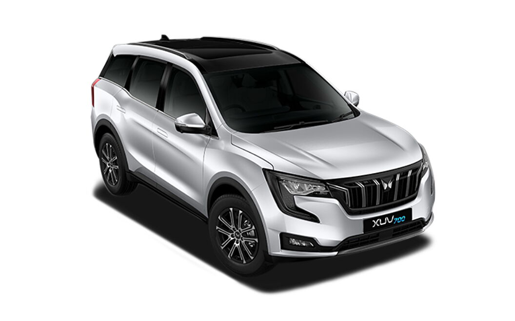 Mahindra XUV700 - Everest White with Black Roof