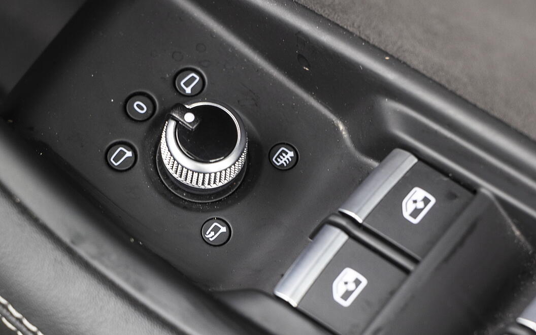 Audi RS5 ORVM Controls