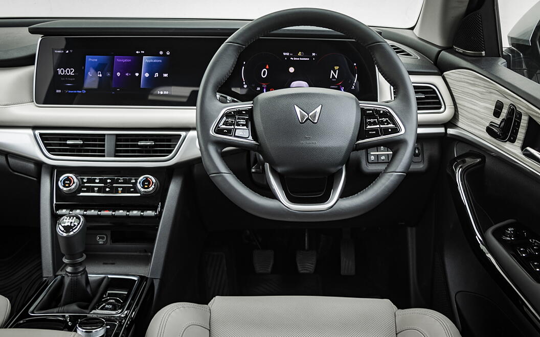 50 Mahindra XUV700 Interior Images XUV700 Interior Photo Gallery mahindra-xuv-700-specifications-2023-configurations-47-off