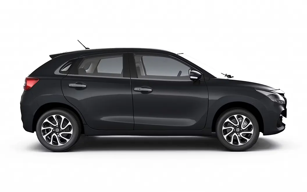 Maruti Suzuki Baleno Right View