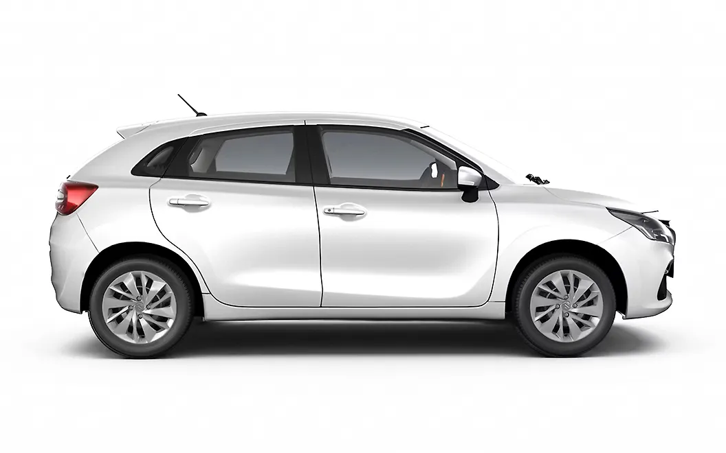 Maruti Suzuki Baleno Right View