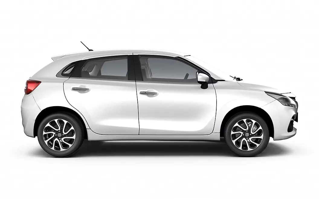 Maruti Suzuki Baleno Right View