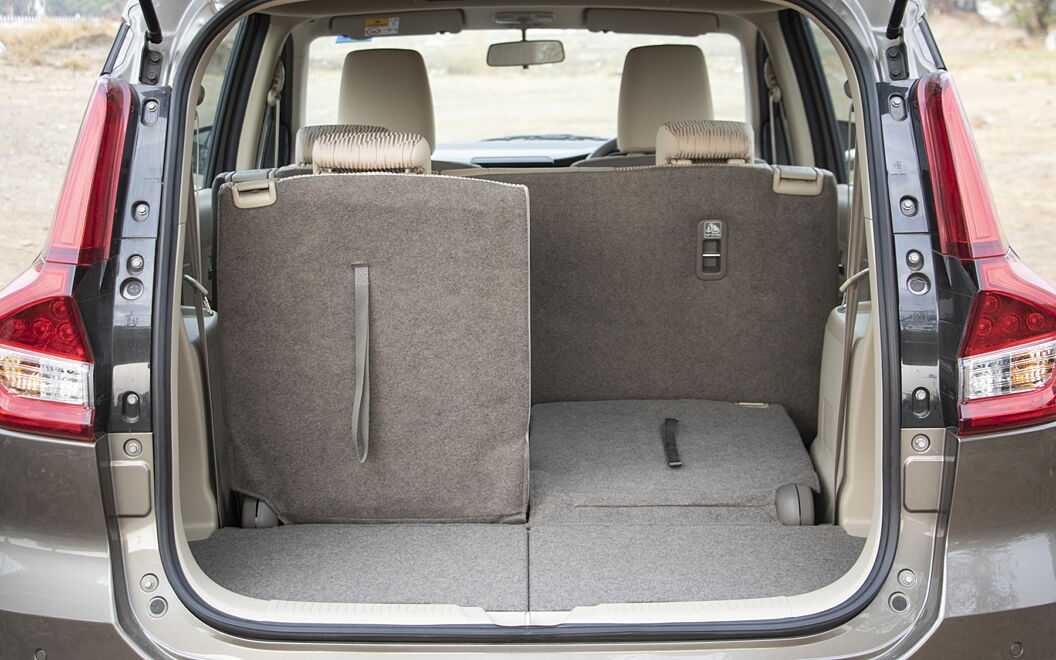 Toyota Rumion Bootspace with Split Seat Folded