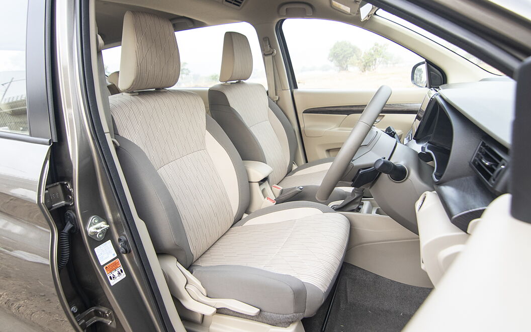 Toyota Rumion Front Seats