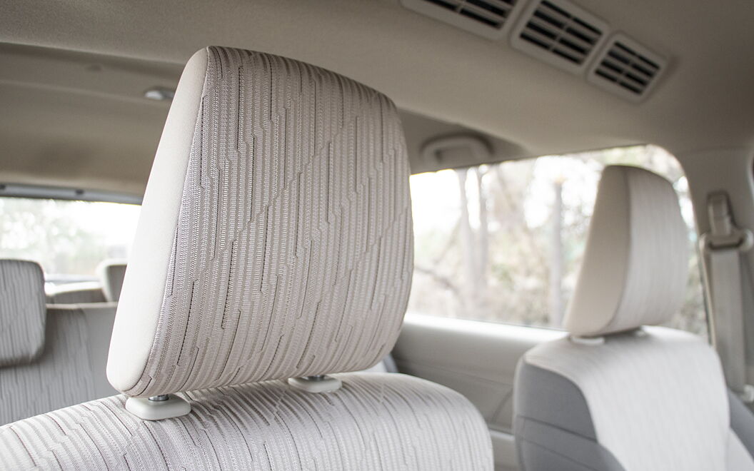 Toyota Rumion Front Seat Headrest