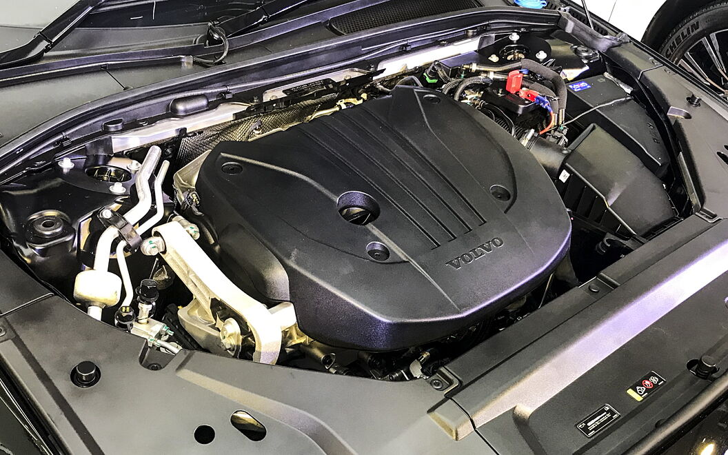 Volvo S90 [2021-2022] Engine